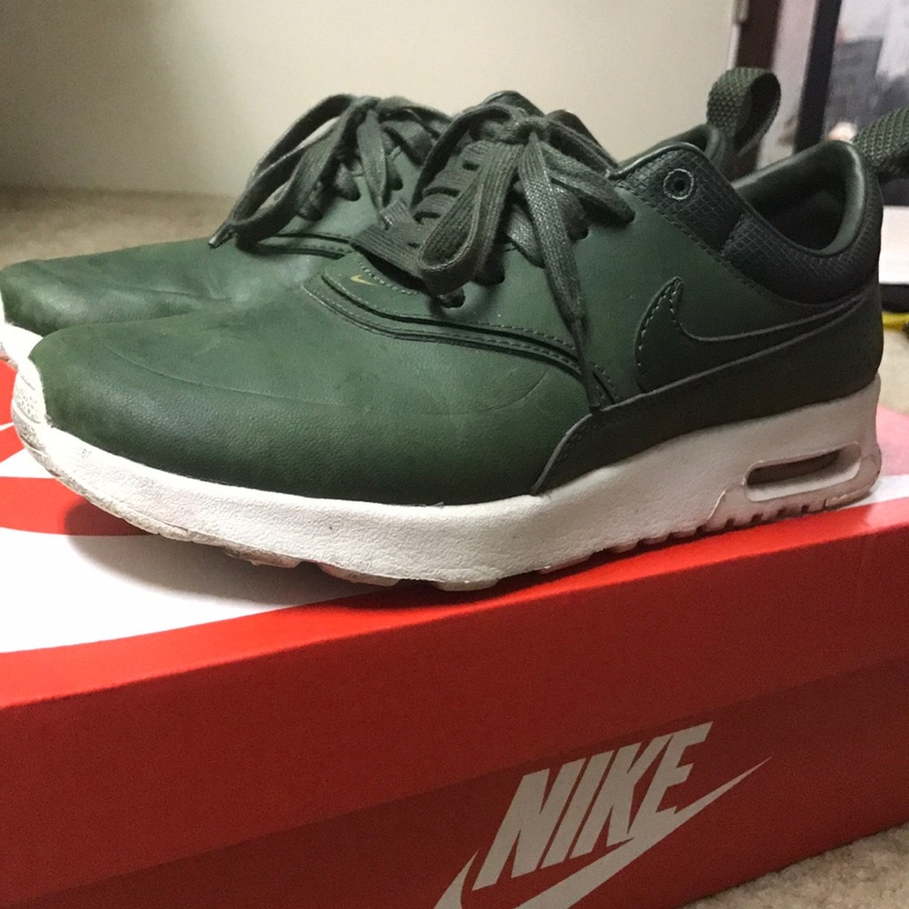 Nike Air Max Thea Premium Olive Size 5.5